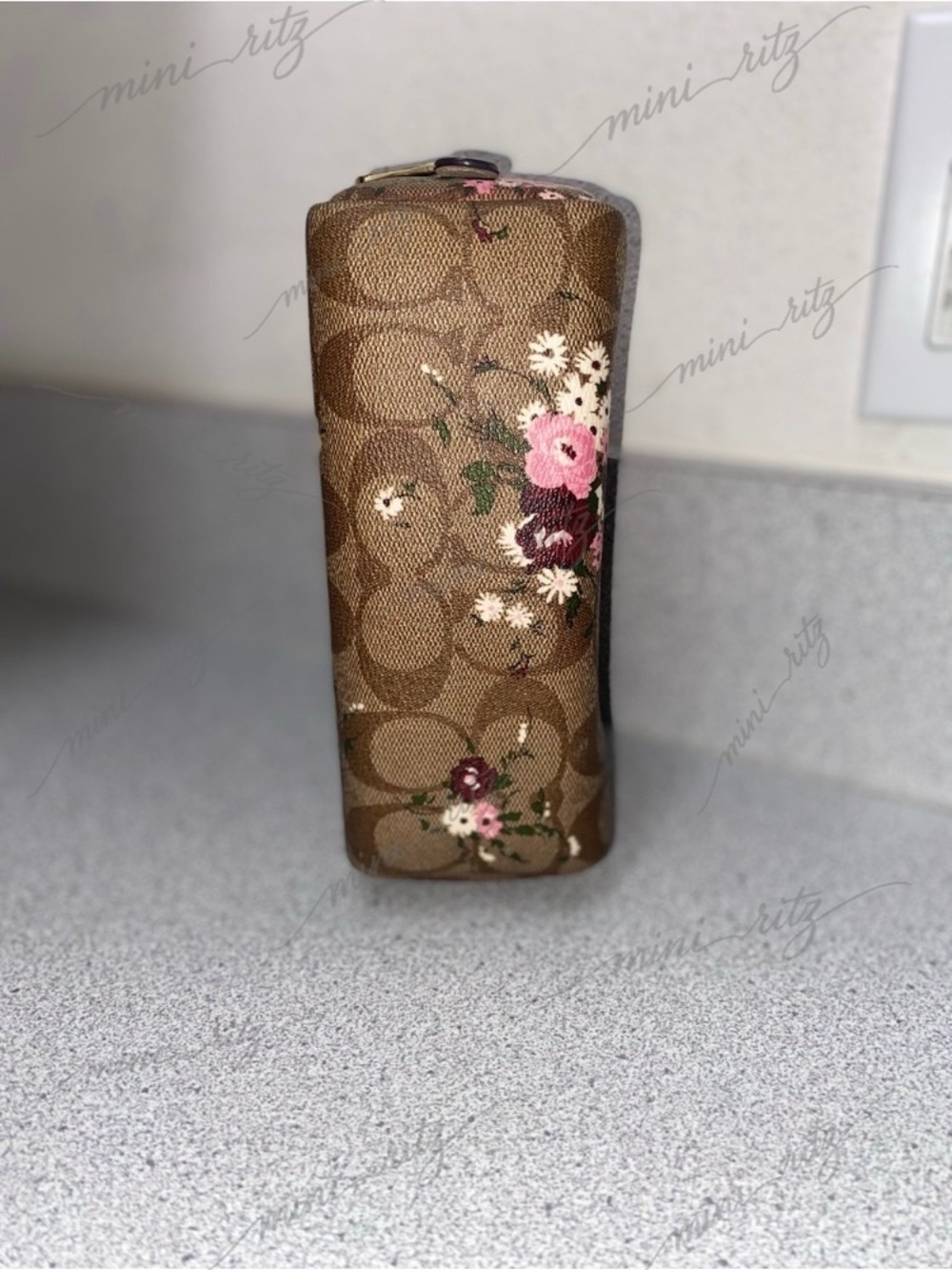 Coach Evergreen Floral Small Boxy Cosmetic Case EUC - Picture 6 of 15